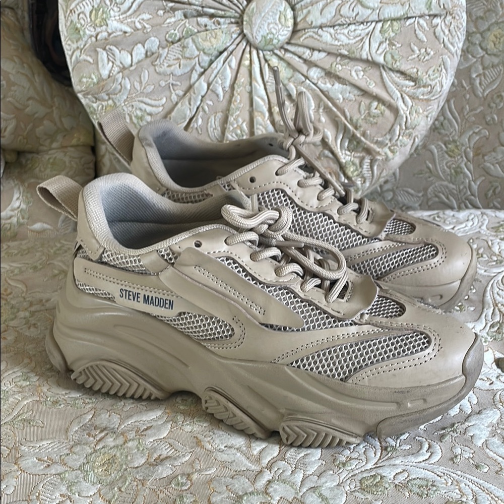 Steve Madden Cream Athletic Shoes with Chunky Sole